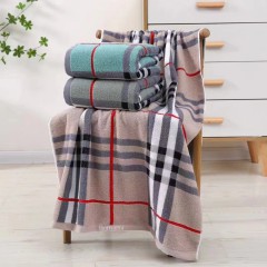 50cm*100cm小方块小浴巾,方块笑脸小浴巾,迷宫小浴巾,大格小浴巾,B字母小浴巾,F字母小浴巾,横条字母小浴巾,钻石小浴巾,豹纹小浴巾,斜纹  字母小浴巾，K字母小浴巾，V字小浴巾，H字母小浴巾，线格小浴巾等图案浴巾成人加厚柔软吸水