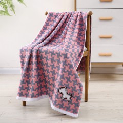 50cm*100cm小方块小浴巾,方块笑脸小浴巾,迷宫小浴巾,大格小浴巾,B字母小浴巾,F字母小浴巾,横条字母小浴巾,钻石小浴巾,豹纹小浴巾,斜纹  字母小浴巾，K字母小浴巾，V字小浴巾，H字母小浴巾，线格小浴巾等图案浴巾成人加厚柔软吸水
